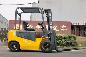 電動叉車與牽引車的其他保養