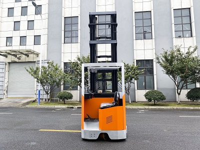 前移式電動叉車